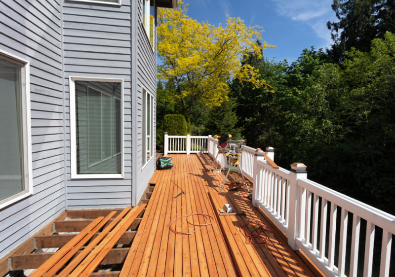 Tips for Replacing Damaged Deck Components