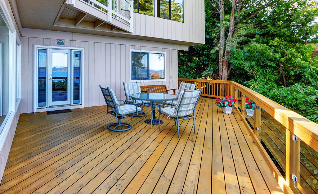 Transform Your Deck with Stylish Outdoor Furniture in Canada